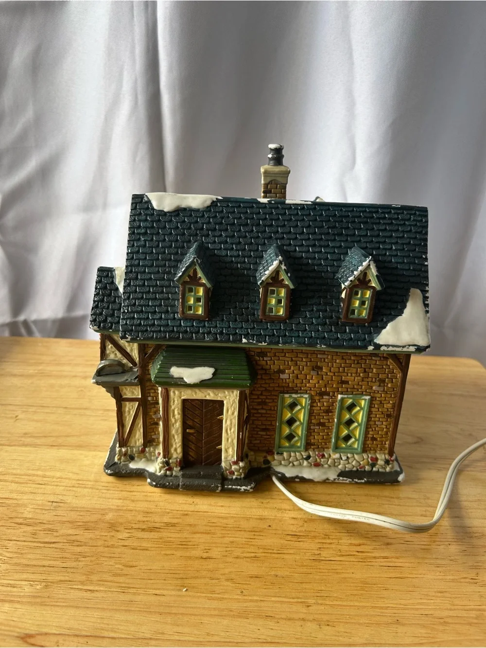 Vintage St. Nicholas Square Elm Street House